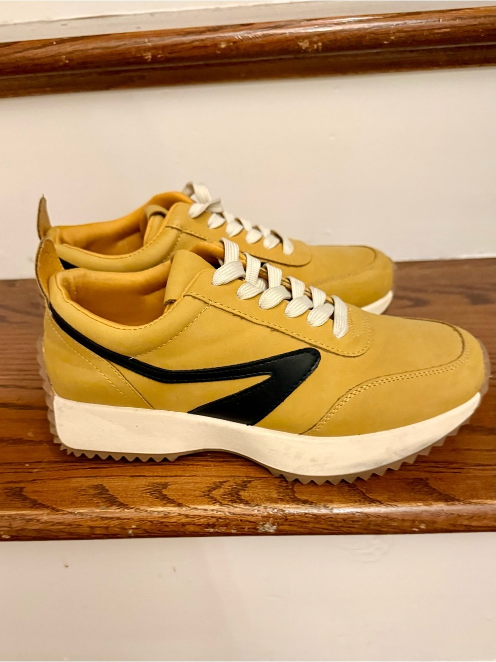 DV by Dolce Vita Women's Bynx Lace-Up Jogger Sneakers Mustard #athletic - Picture 5 of 6